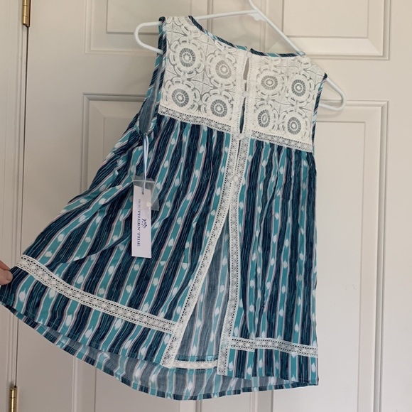Southern Tide Sleeveless Top with buttons and lace on the back  sz S NWT - Picture 9 of 9